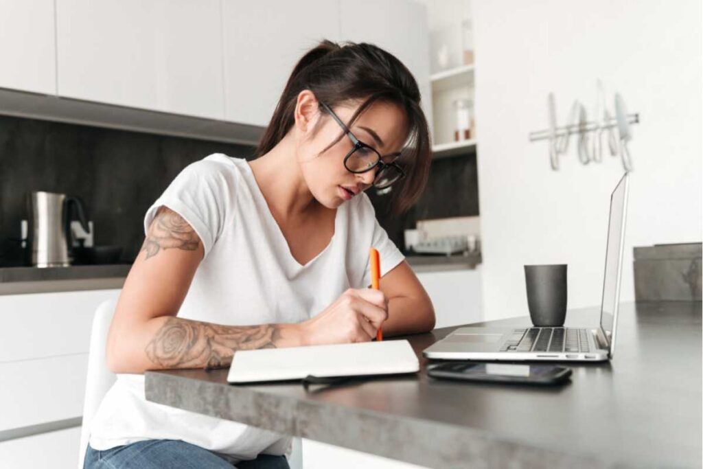 Estudo em casa: dicas para passar em concurso público estudando sozinho Estudo em casa: dicas para passar em concurso público estudando sozinho